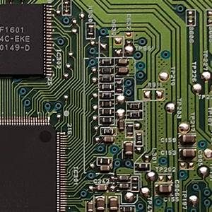 貼片電容器生產(chǎn)廠家選擇除了看資質(zhì)還要關(guān)注哪些？