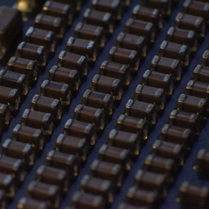 貼片電容有什么用?可以使用在哪些領(lǐng)域中? 貼片電容有什么用?可以使用在哪些領(lǐng)域中?