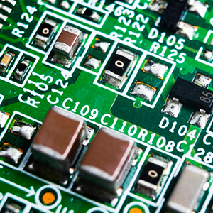 貼片電容能放大電路電壓？